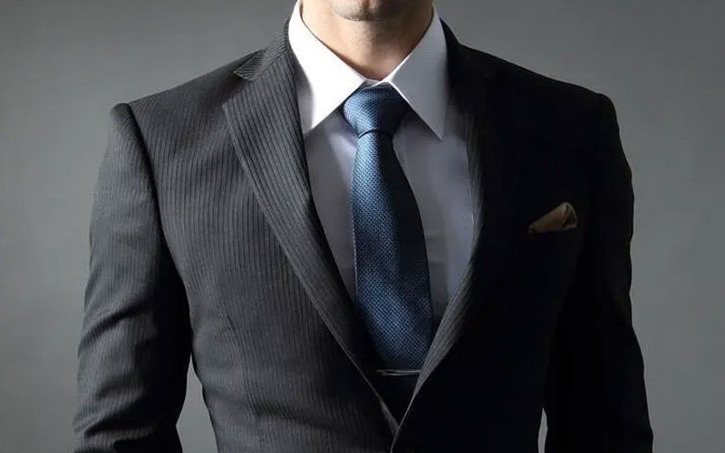 职业装西装定制需要多少钱？